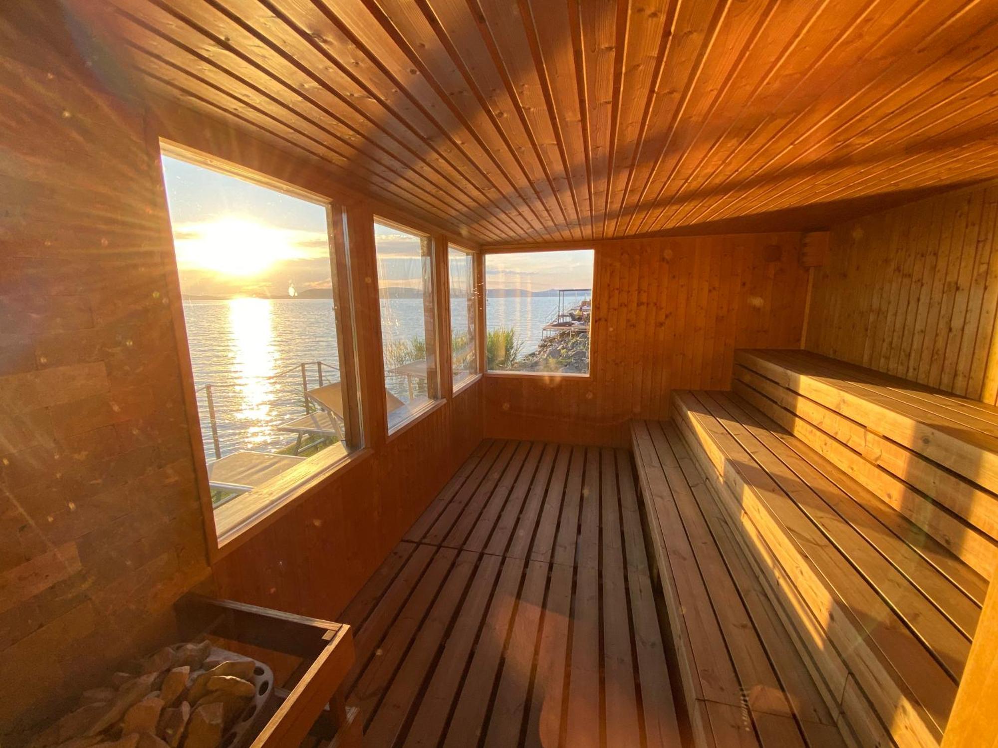 Butique Apartman Grand Balatonlelle Esterno foto