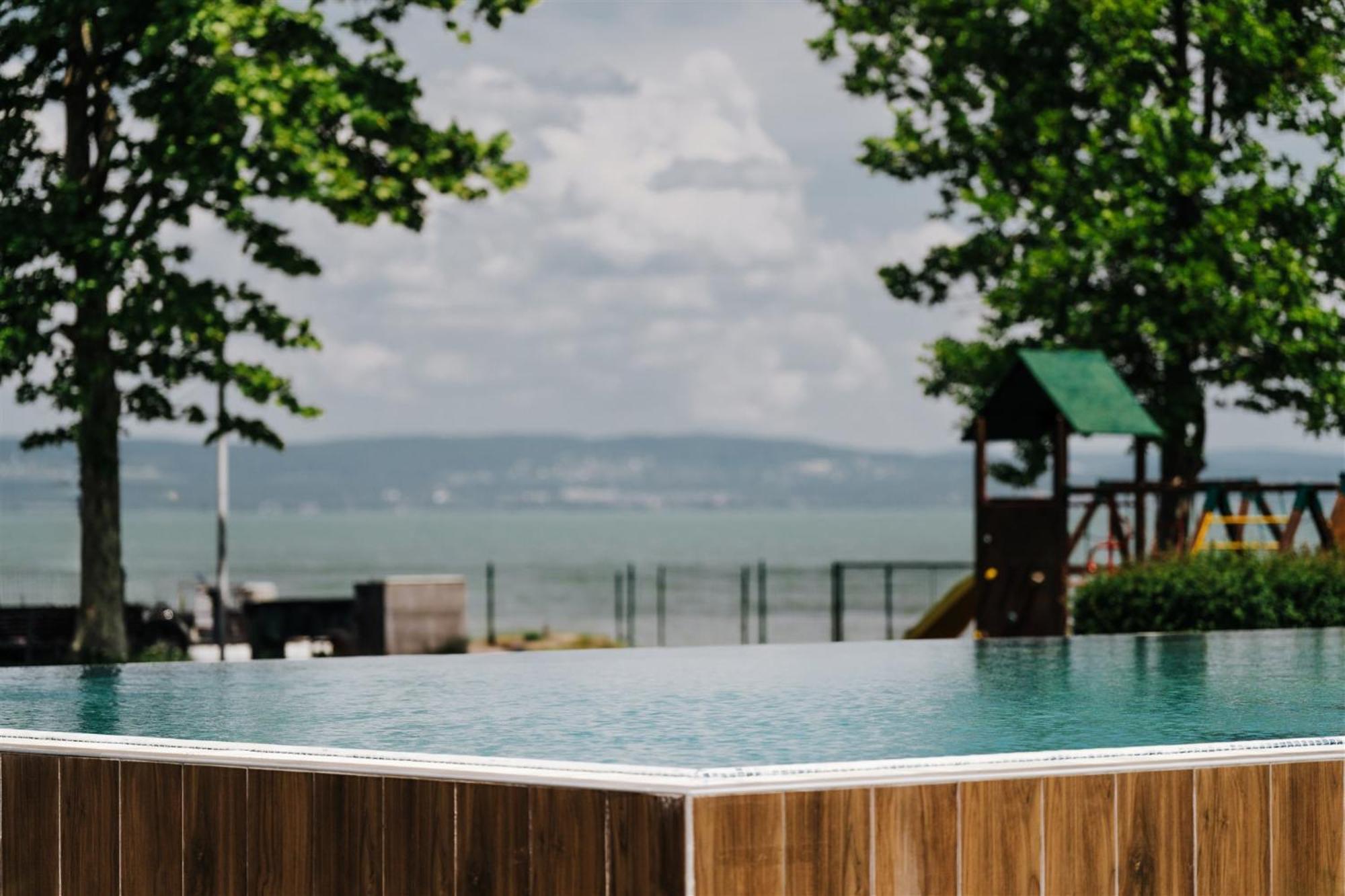 Butique Apartman Grand Balatonlelle Esterno foto