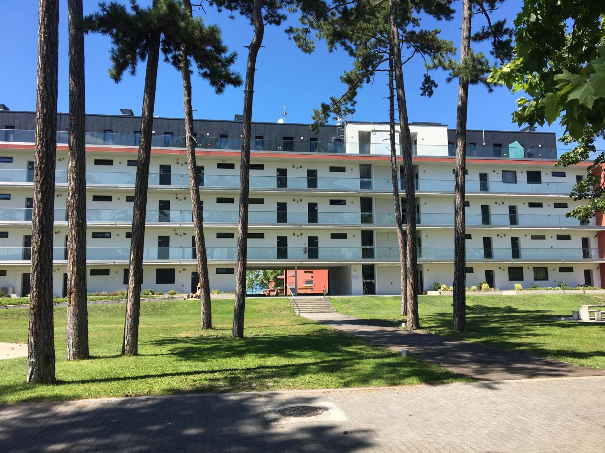 Butique Apartman Grand Balatonlelle Esterno foto